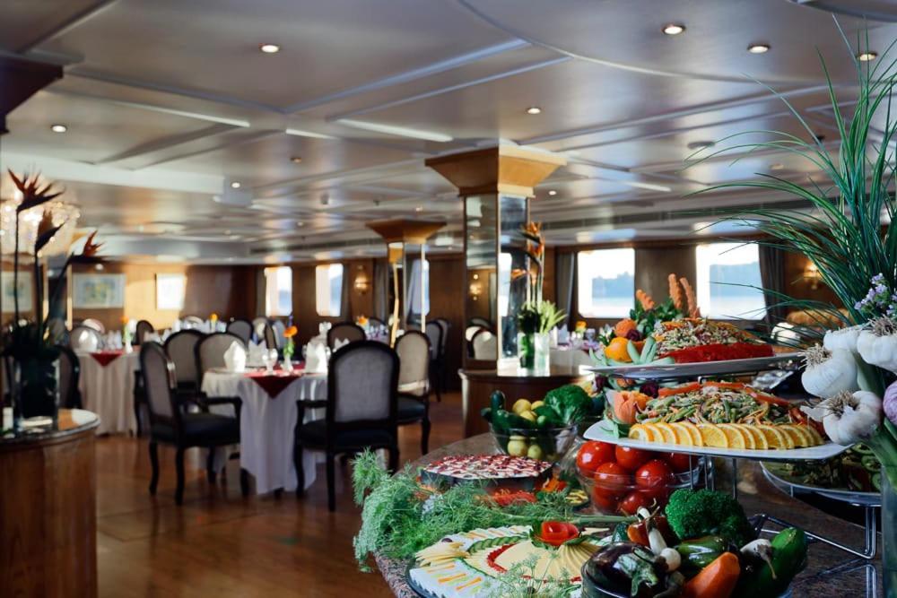 Nile Cruise 3 Nights From Aswan To Luxor Every Friday, Monday And Wednesday With Tours Exterior photo